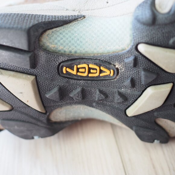 KEEN Voyageur Women's Tan and Blue Hiking Shoes - Picture 15 of 16